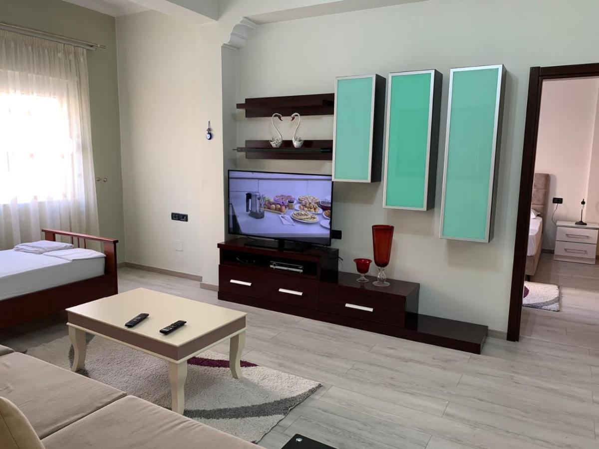 Dadaj Apartments Sarandë Exterior foto